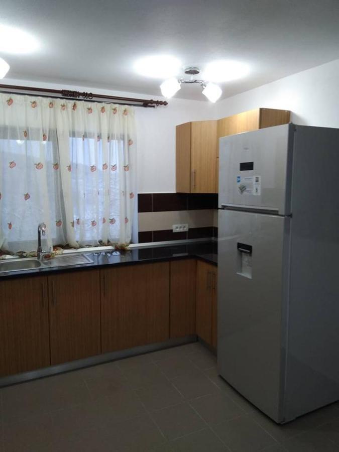 Pensiunea Luminita Mustatesti Екстериор снимка